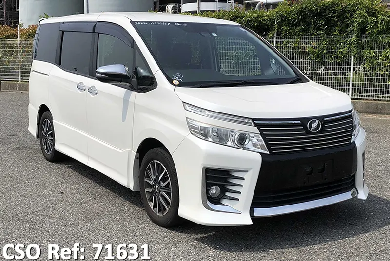Toyota / Voxy 2016
